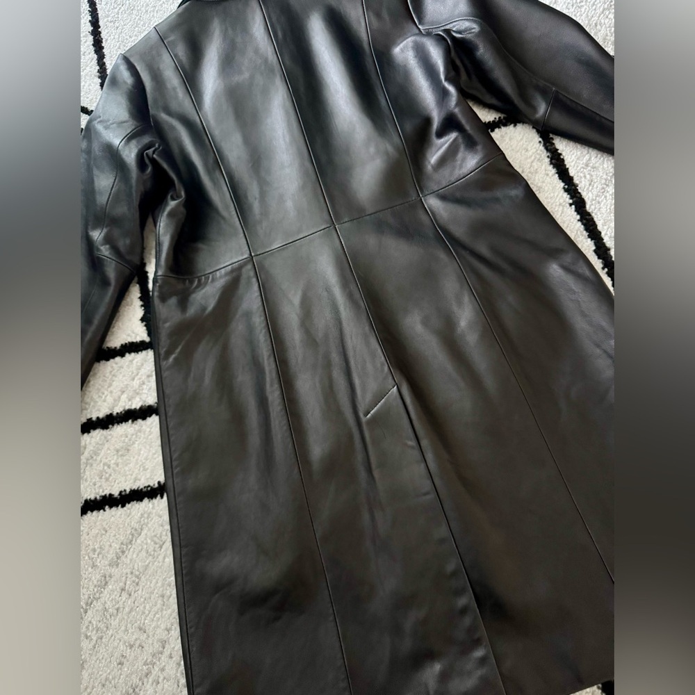 PRAGUE Women's Black Leather Jacket - Picture 8 of 10